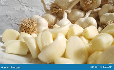 [023-02393] GARLIC (PEELED) 5LB BAG