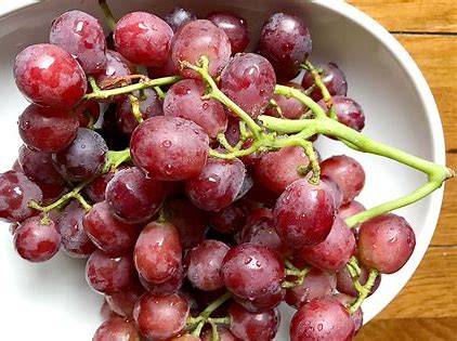 [031-01052] GRAPE: RED SEEDLESS BAG