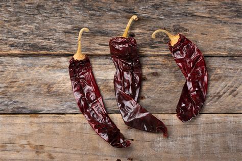 [017-01603] PEPPER: GUAJILLO (DRIED)